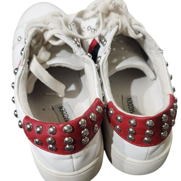 White Low Top Sneakers Steve madden Size 6.5 - Picture 3 of 7